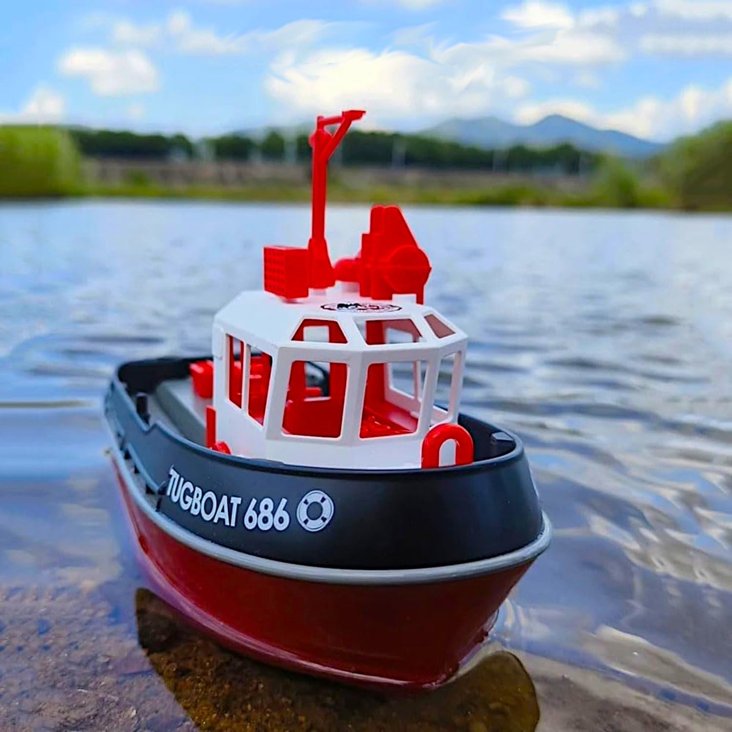 Cartoon Tugboat RC Boat, 1/72 Harbor Work Ship, Kids Lake Pond Toy Yacht, 2.4Ghz Radio Remote Control 15kmph Speed Pool Racer, Adults Water Fun Gifts, LED Night Sailing Cruise, Black-Red