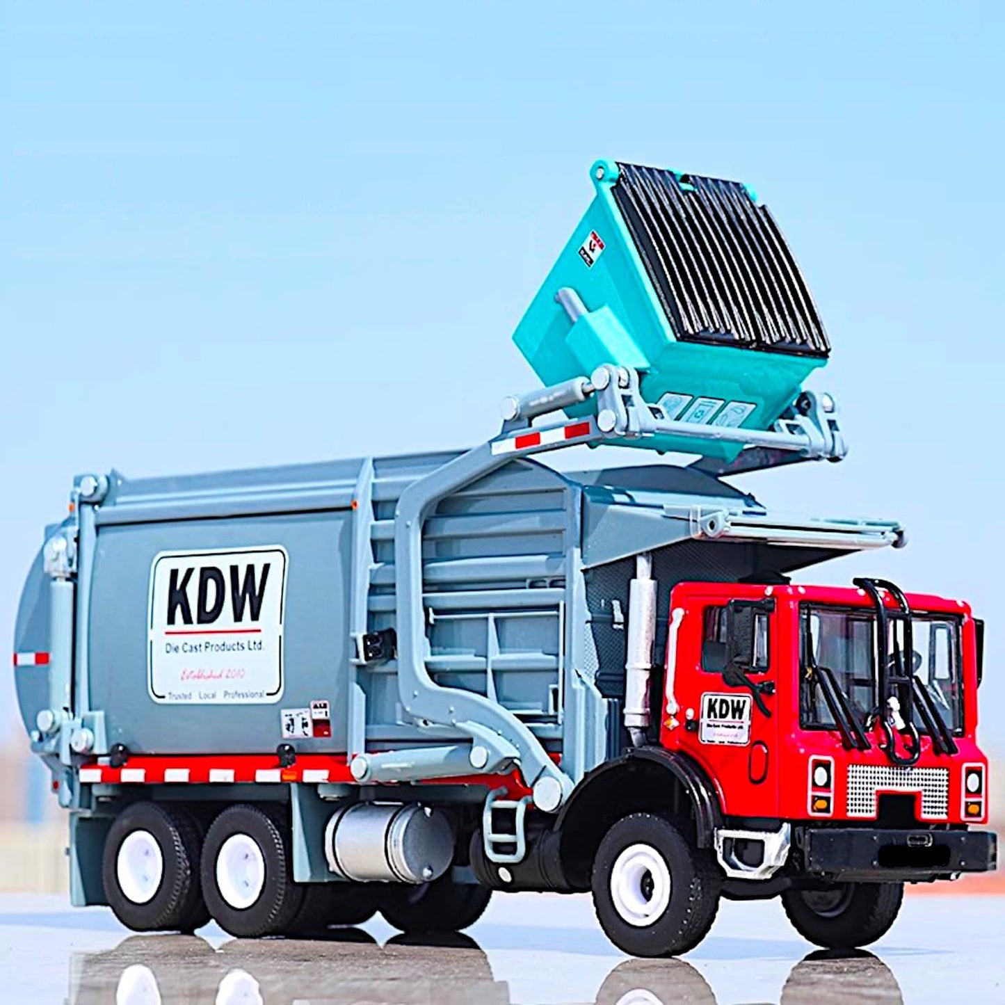 Diecast 1/24 Garbage Truck, Metal Trash Vehicle Material Transporter, Heavy Alloy Waste Recycle Dumpster Car, Action Toy Education Scale Model, Kids Boy Girl STEM Gift Adult Collection, Grey